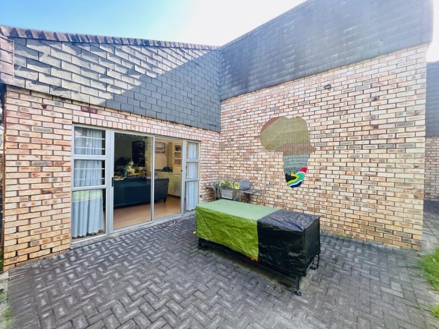 To Let 3 Bedroom Property for Rent in Vincent Eastern Cape